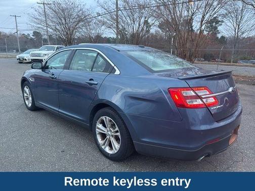 2018 Ford Taurus SEL