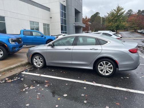 2016 Chrysler 200 Limited