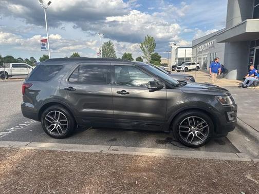 MAGNETIC METALLIC 2017 Ford Explorer SPORT