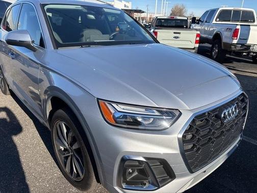 2023 Audi Q5 45 S line quattro Premium