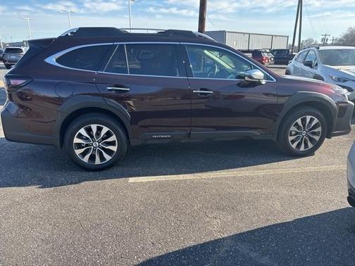 2025 Subaru Outback Touring XT