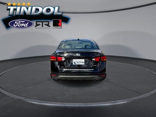 2022 Nissan Altima 2.0 SR