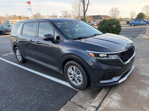 2024 Kia Carnival LX