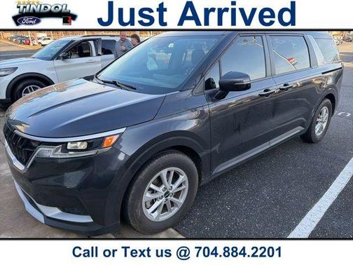 2024 Kia Carnival LX