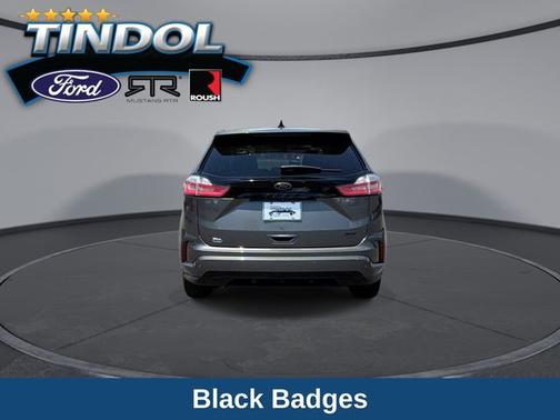 CARBONIZED GRAY 2022 Ford Edge SE