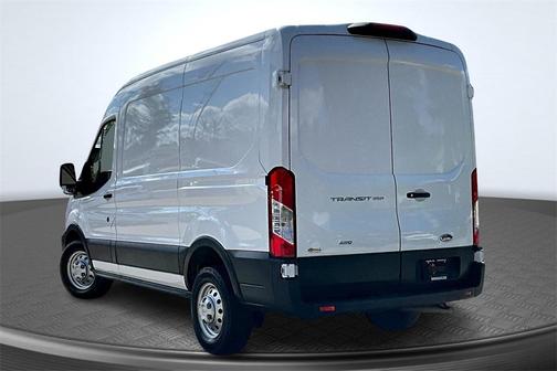 2022 Ford Transit-250 Base