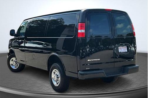 2023 Chevrolet Express 2500 RWD 2500 Regular Wheelbase WT