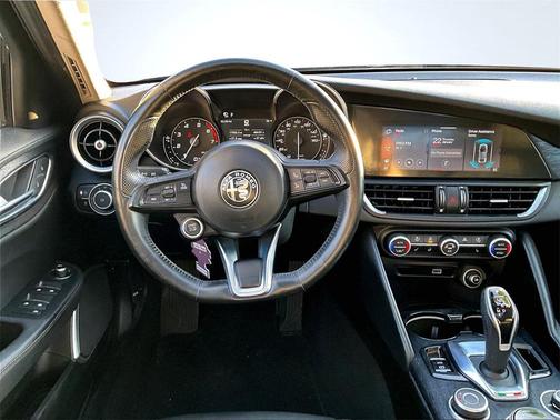 2020 Alfa Romeo Giulia Sport