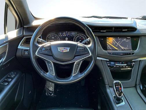 2017 Cadillac XT5 Platinum