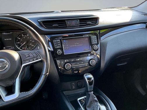 2017 Nissan Rogue Sport SV