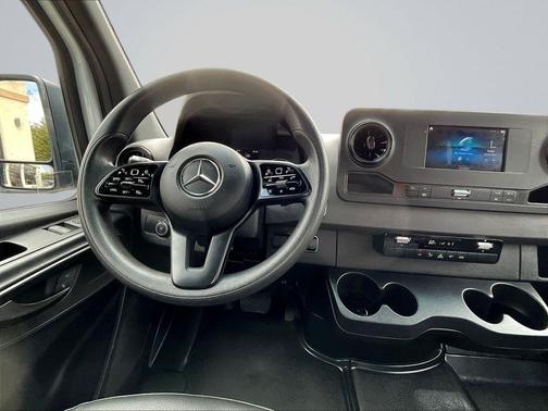 2022 Mercedes-Benz Sprinter 2500 Standard Roof