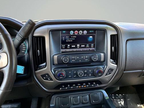 White Frost Tricoat 2017 GMC Sierra 1500 Denali