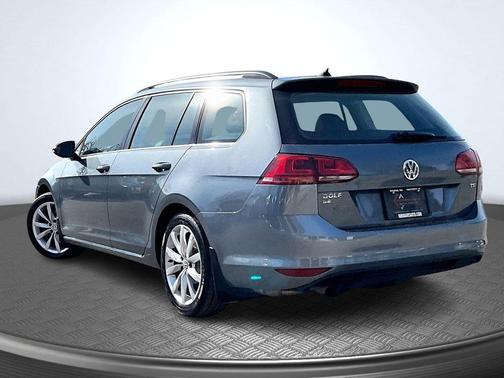 2016 Volkswagen Golf SportWagen TSI SE 4-Door