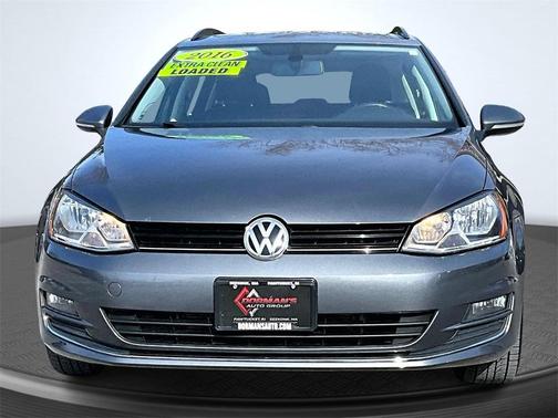 2016 Volkswagen Golf SportWagen TSI SE 4-Door