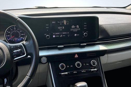 2022 Kia Carnival LXS