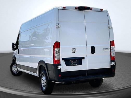 Bright White Clearcoat 2023 RAM ProMaster 2500 High Roof