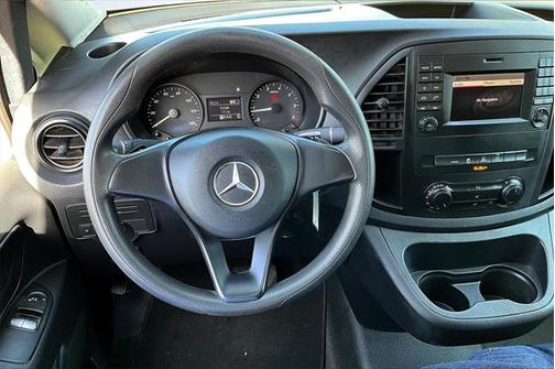 2020 Mercedes-Benz Metris Base