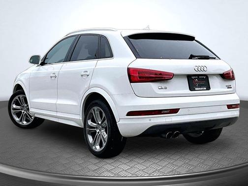 White 2017 Audi Q3 2.0T Premium Plus