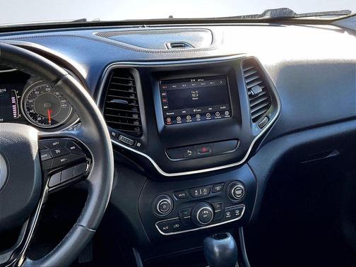 2020 Jeep Cherokee Altitude