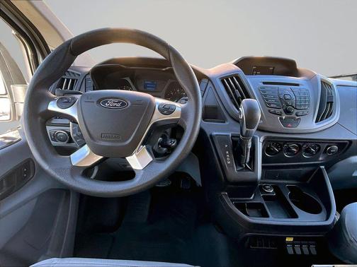 Oxford White 2019 Ford Transit-250 Base