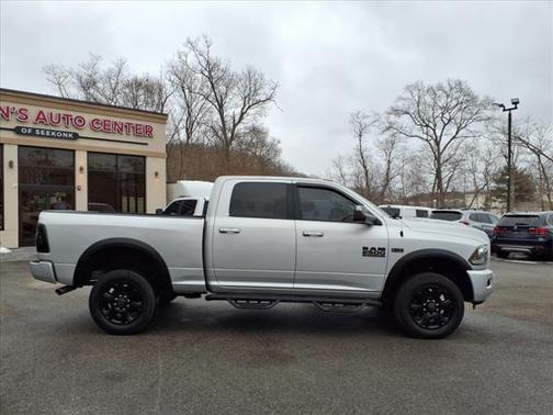 2017 RAM 2500 Big Horn Crew Cab 4x4 6'4' Box