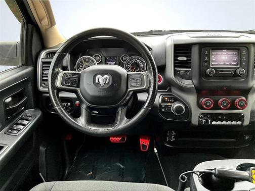 2020 RAM 2500 Tradesman Crew Cab 4X4 6'4' Box