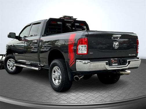 2020 RAM 2500 Tradesman Crew Cab 4X4 6'4' Box