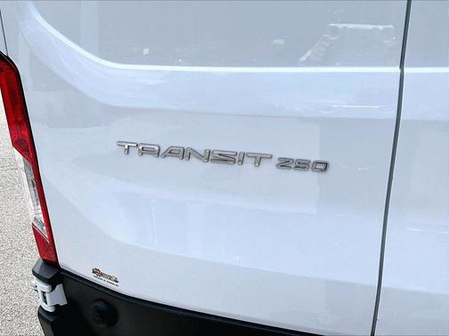 Oxford White 2020 Ford Transit-250 Base