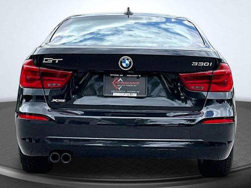 Black Sapphire Metallic 2018 BMW 330 Gran Turismo xDrive