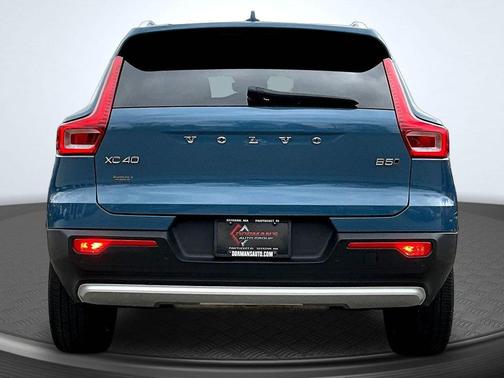 Blue 2023 Volvo XC40 B5 Core