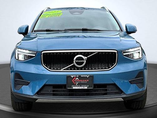 Blue 2023 Volvo XC40 B5 Core