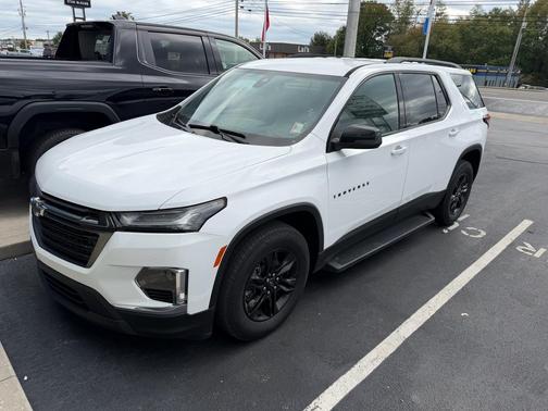 2022 Chevrolet Traverse LS