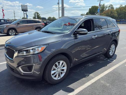 2017 Kia Sorento LX