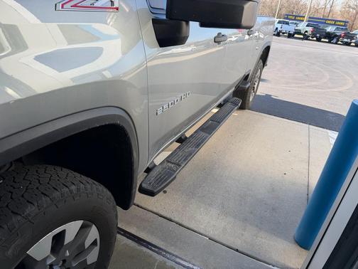 2024 Chevrolet Silverado 2500 Custom