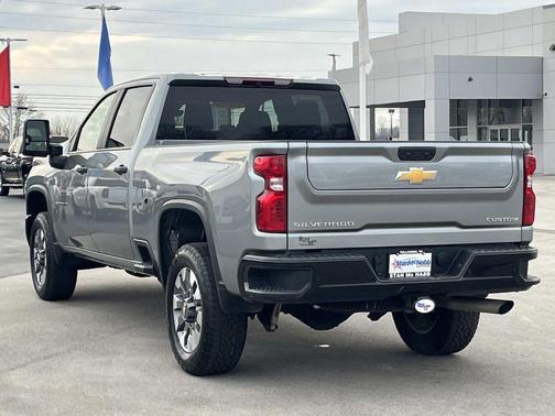 2024 Chevrolet Silverado 2500 Custom