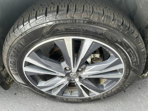 2019 Nissan Pathfinder Platinum