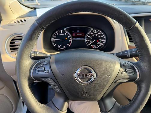 2019 Nissan Pathfinder Platinum