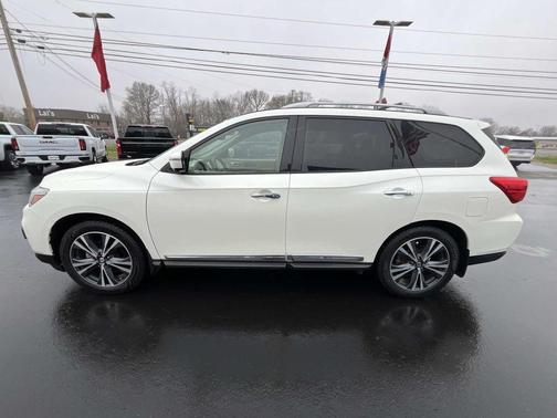 2019 Nissan Pathfinder Platinum