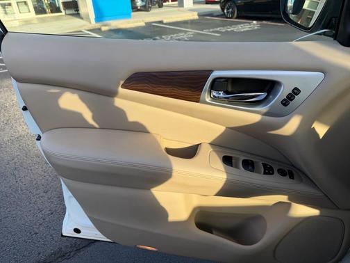 2019 Nissan Pathfinder Platinum