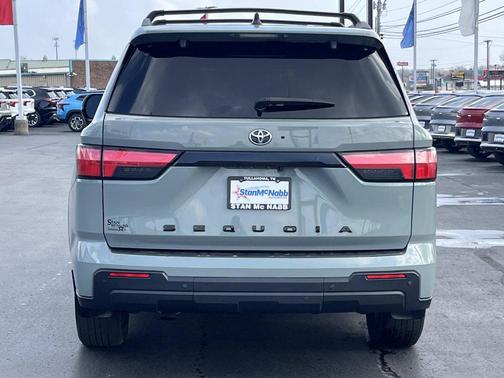 2024 Toyota Sequoia SR5