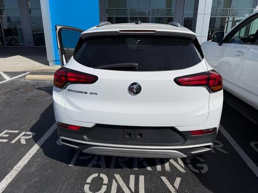 2022 Buick Encore GX Select
