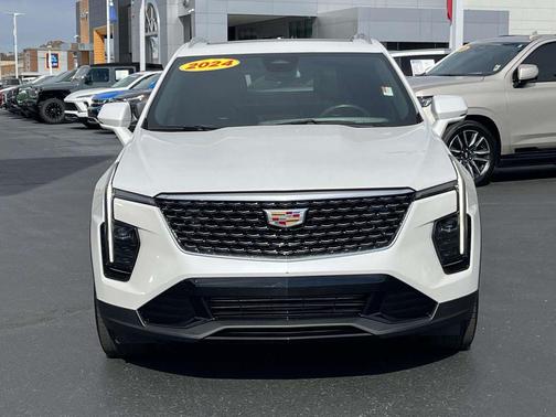 2024 Cadillac XT4 Premium Luxury
