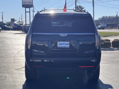 2019 Cadillac Escalade Luxury