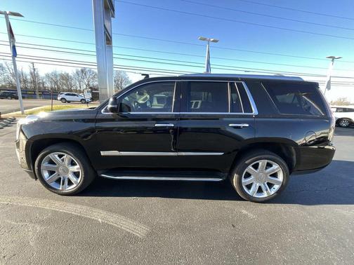 2019 Cadillac Escalade Luxury