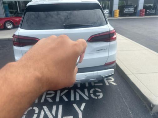 White 2019 BMW X5 xDrive40i