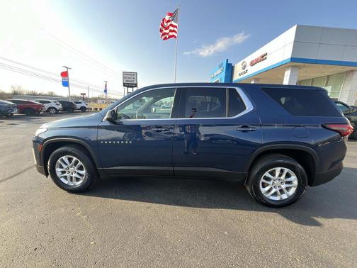 2023 Chevrolet Traverse LS