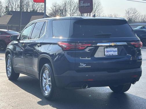 2023 Chevrolet Traverse LS