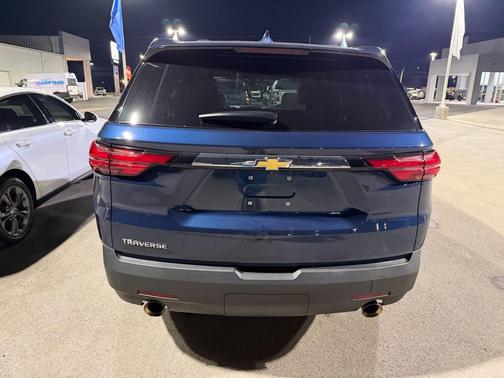 2023 Chevrolet Traverse LS
