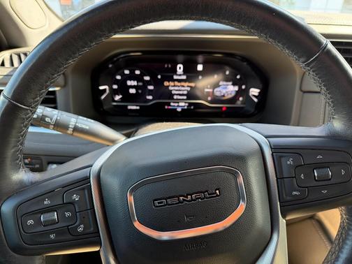 2022 GMC Yukon Denali