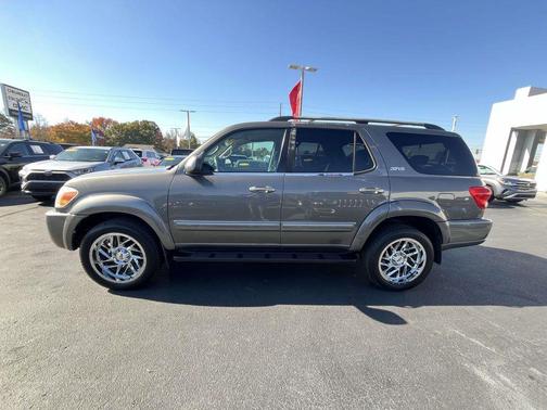 2005 Toyota Sequoia SR5